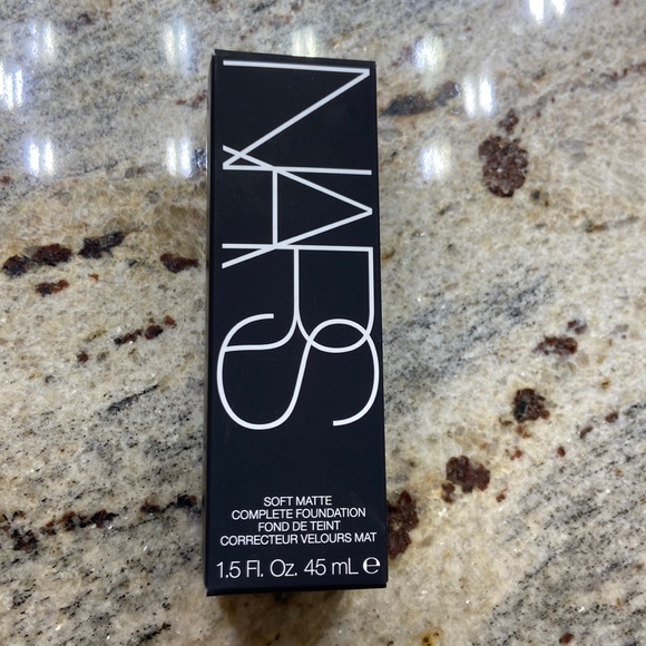 NARS Other - Nars Soft Matte Foundation Fiji